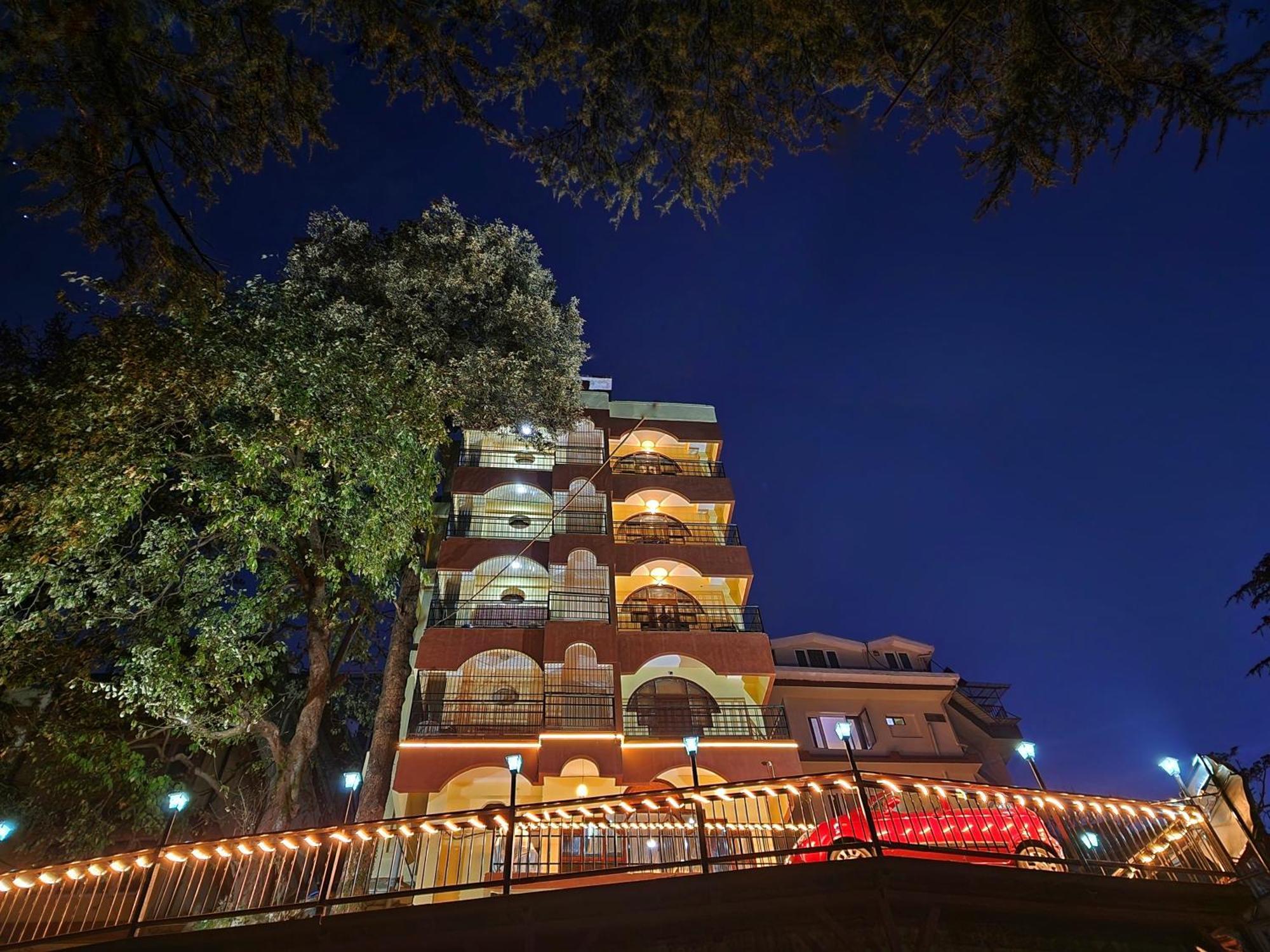 Hotel Taj Palace Near Mall Road 西姆拉 外观 照片