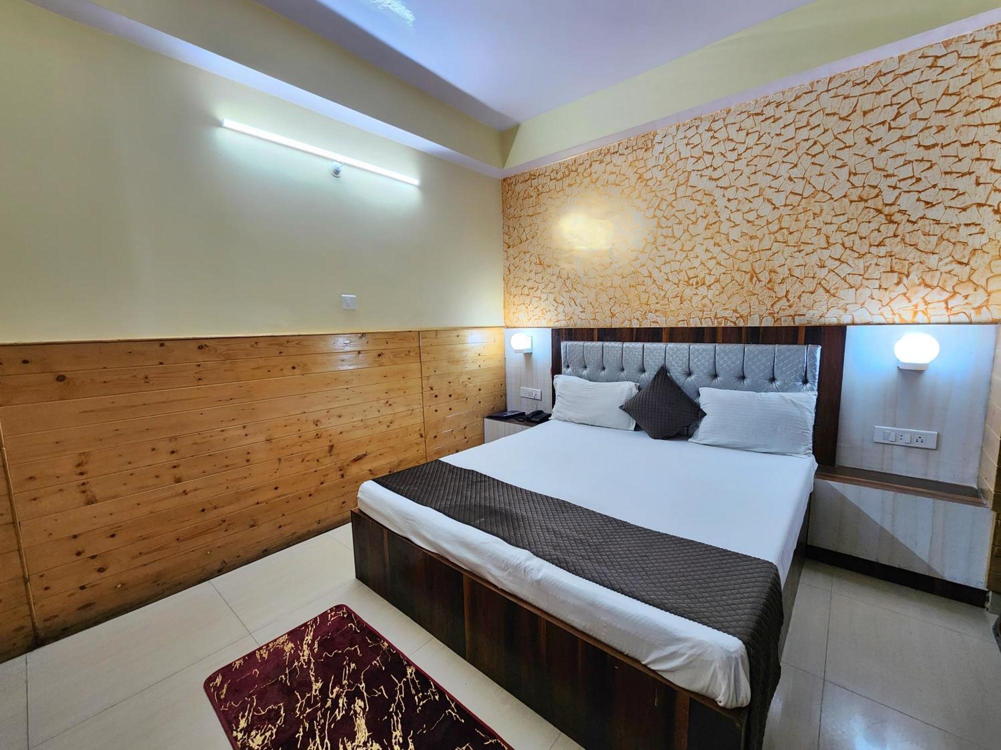 Hotel Taj Palace Near Mall Road 西姆拉 外观 照片