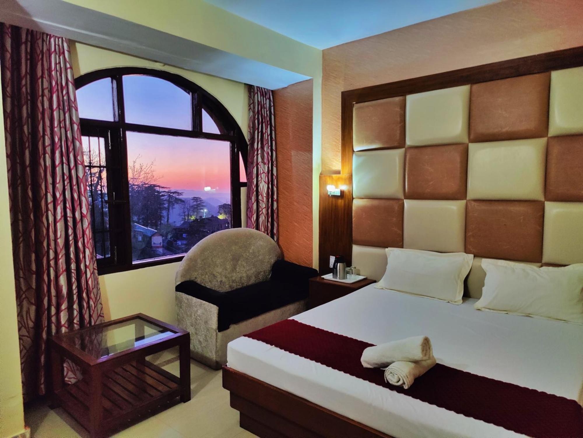 Hotel Taj Palace Near Mall Road 西姆拉 外观 照片
