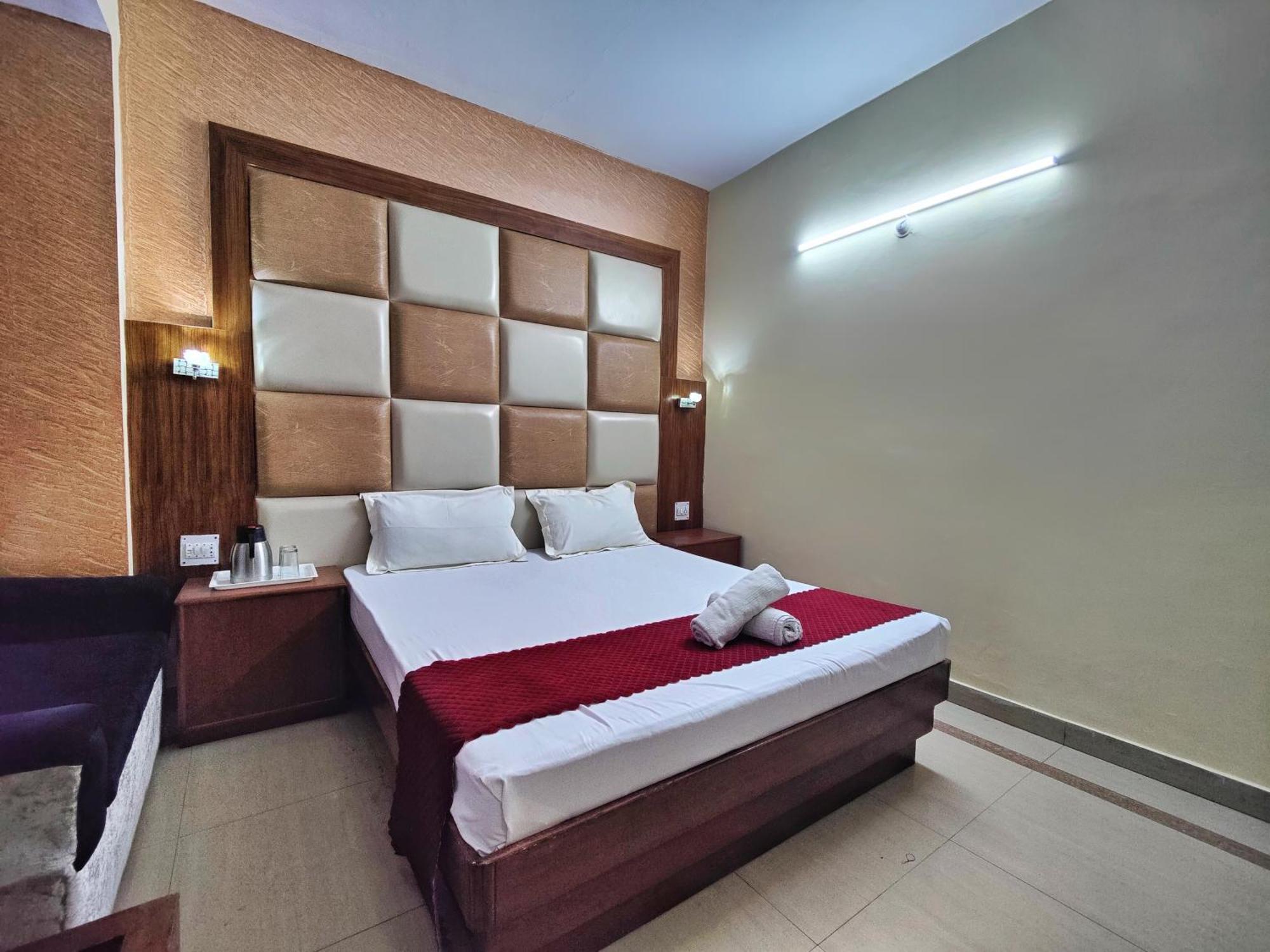 Hotel Taj Palace Near Mall Road 西姆拉 外观 照片